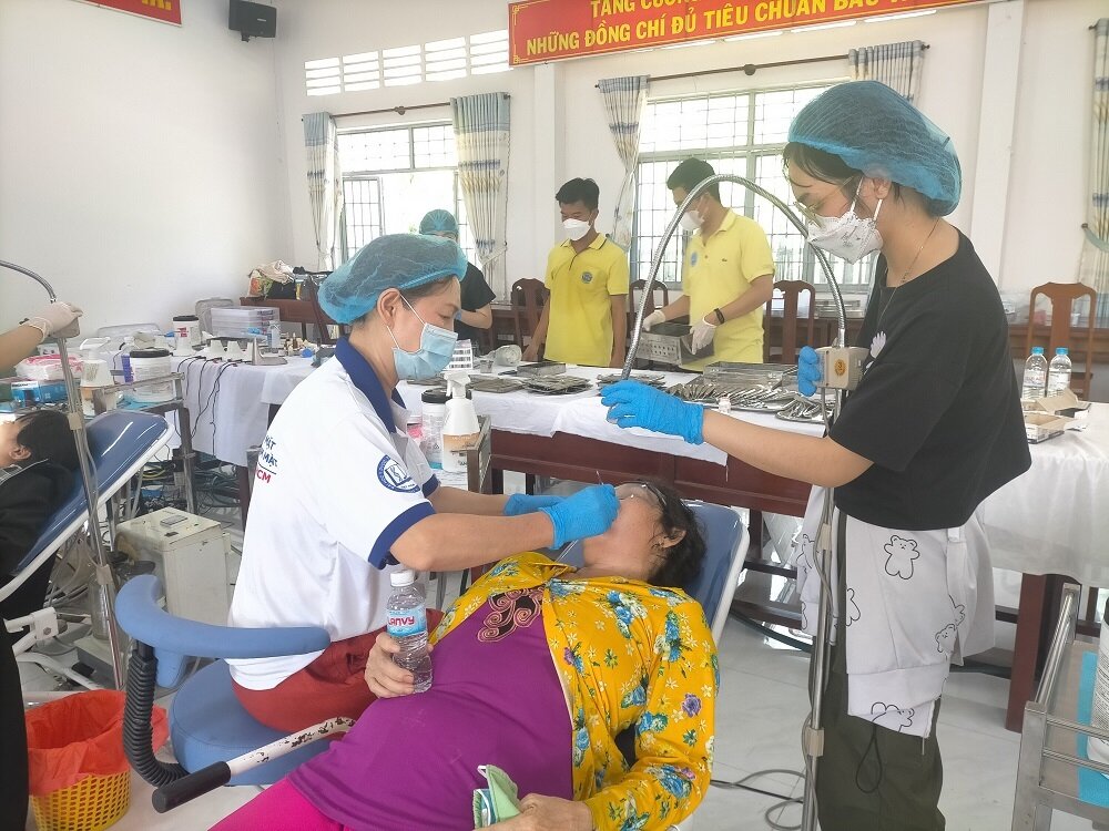 Trường Đại học Trà Vinh khám và chữa răng miễn phí cho hơn 1.000 bệnh nhân - 1