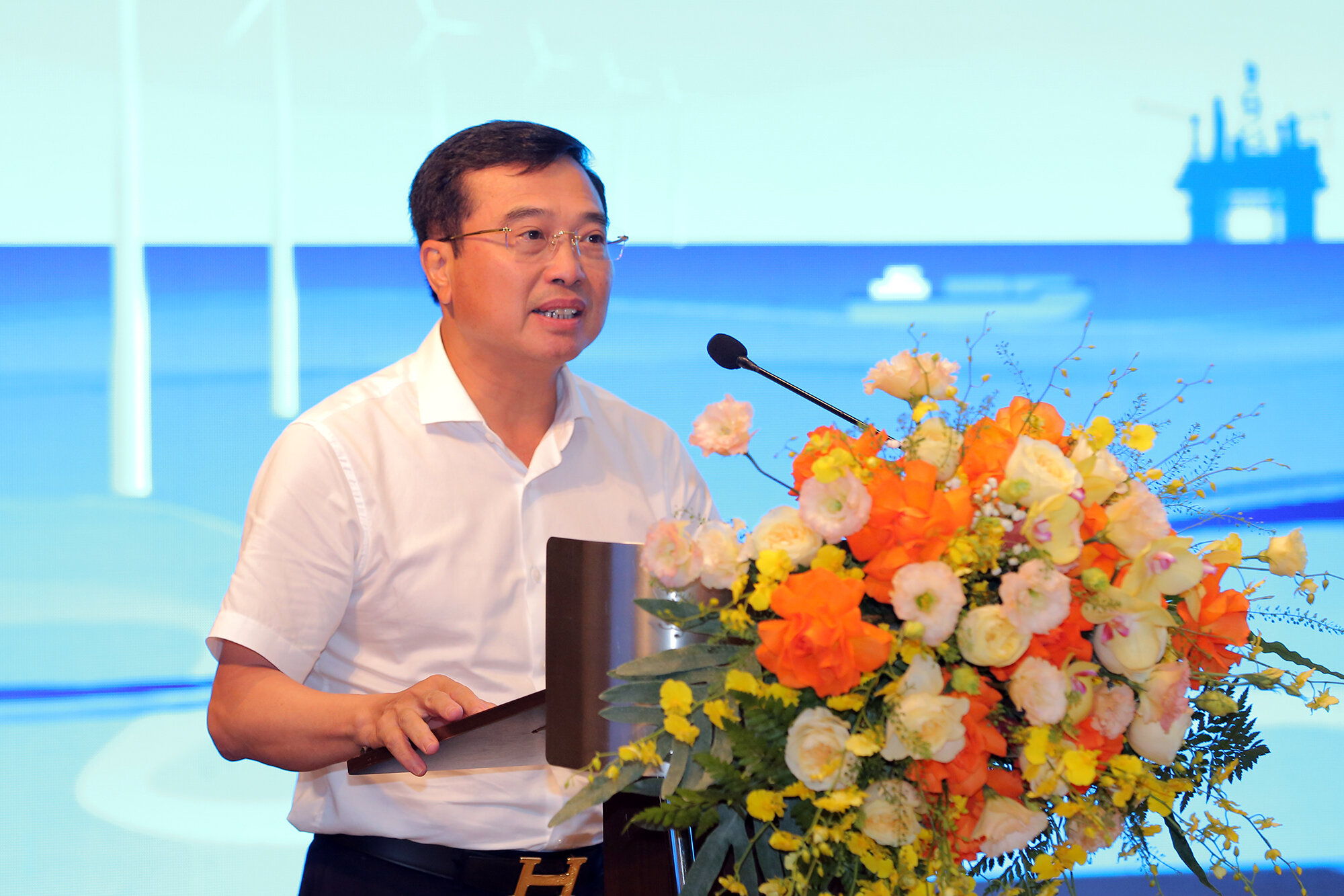 Chủ tịch HĐTV Petro Vietnam Hoàng Quốc Vượng phát biểu chỉ đạo hội nghị.