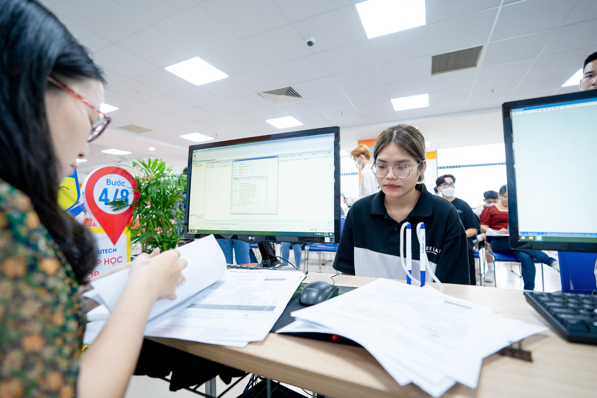 Ngọc Ánh hoàn thành thủ tục nhập học tại Trường ĐH Công nghệ TP.HCM (HUTECH).