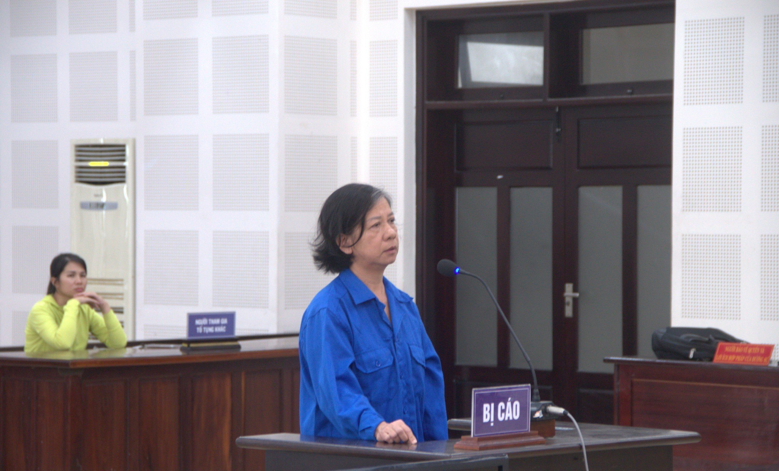 Bị cáo Nguyễn Thị Phương Lan tại tòa. (Ảnh: T.A)