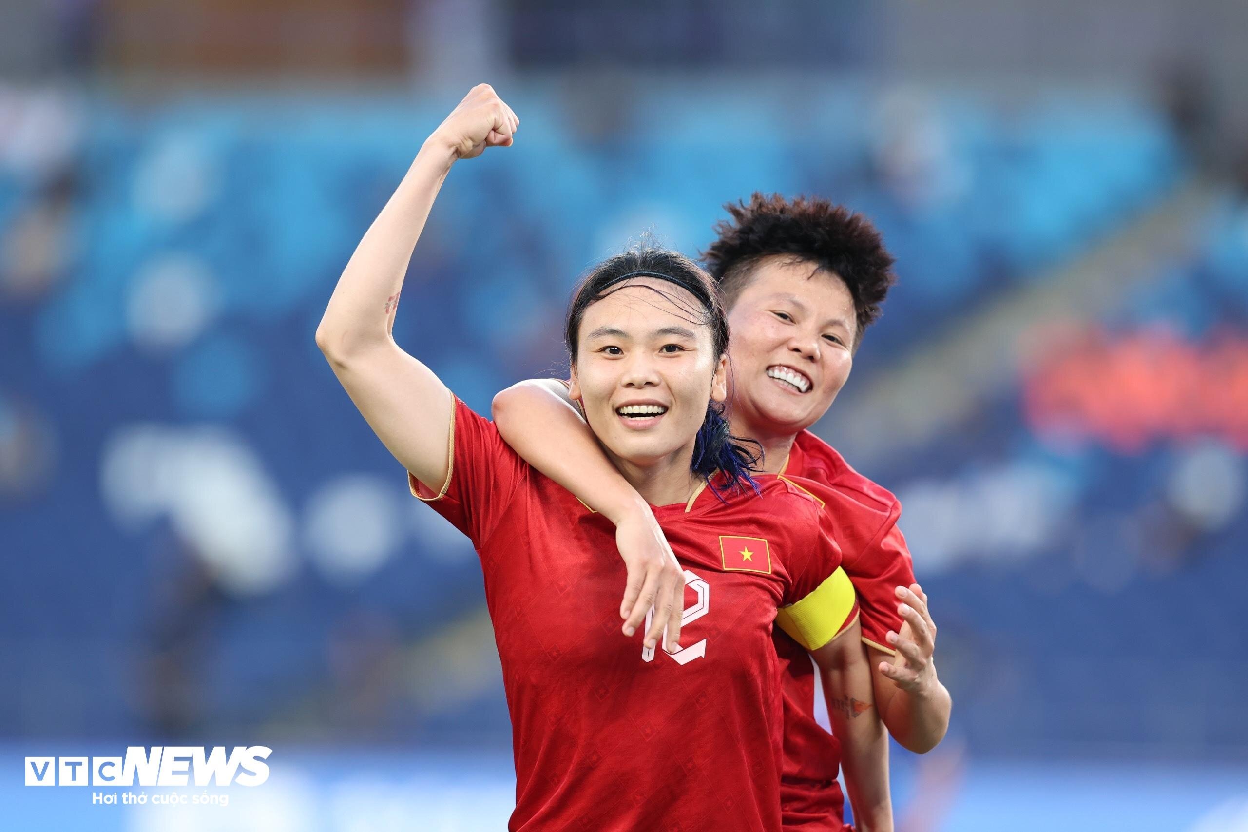 Đội tuyển nữ Việt Nam đấu Nhật Bản tranh suất vào tứ kết bóng đá nữ.