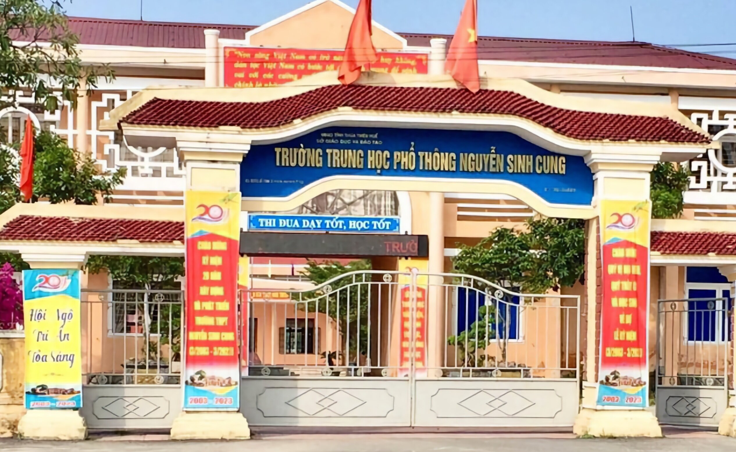 Trường THPT Nguyễn Sinh Cung (huyện Phú Vang, tỉnh Thừa Thiên - Huế)