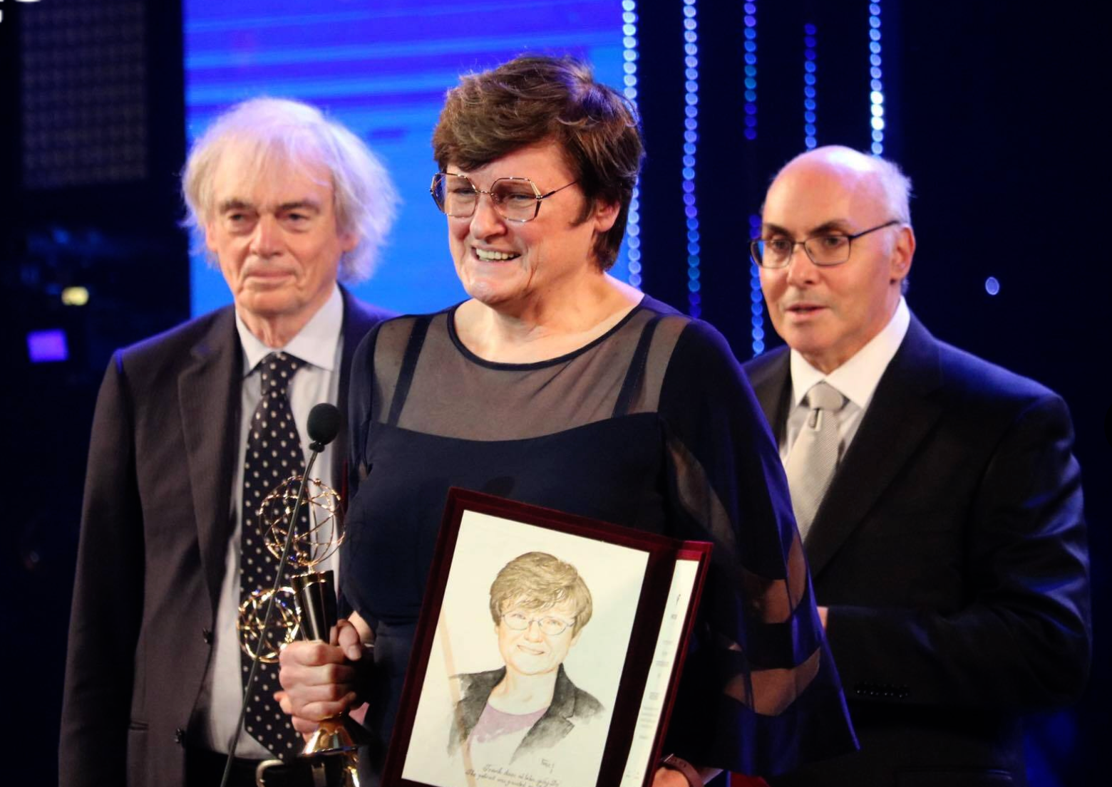 Bộ ba nhà khoa học GS Pieter Cullis, TS Katalin Karikó và GS Drew Weissman (từ trái qua phải) góp phần tạo ra dòng vaccine mới được trao Giải thưởng chính VinFuture 2021.