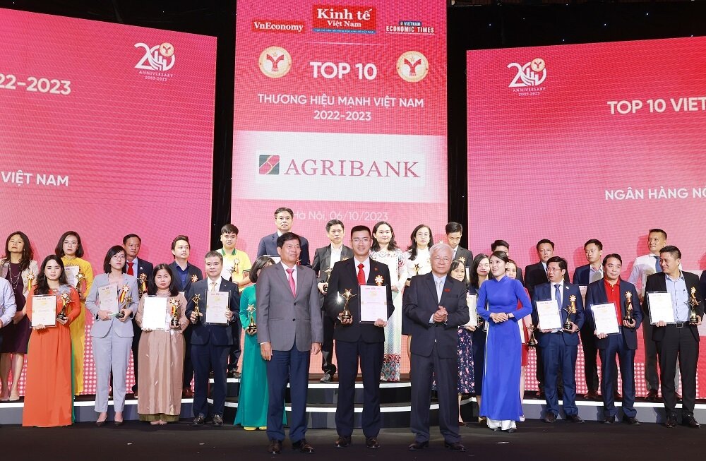 Agribank lọt Top 10 thương hiệu mạnh Việt Nam 2023 - 1