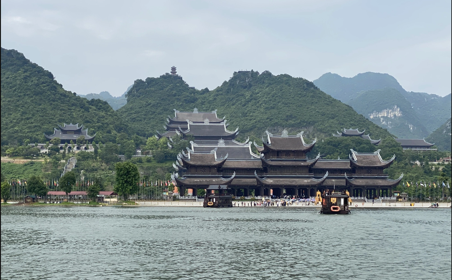 Ngôi chùa lớn nhất thế giới ở tỉnh nào Việt Nam? - 3
