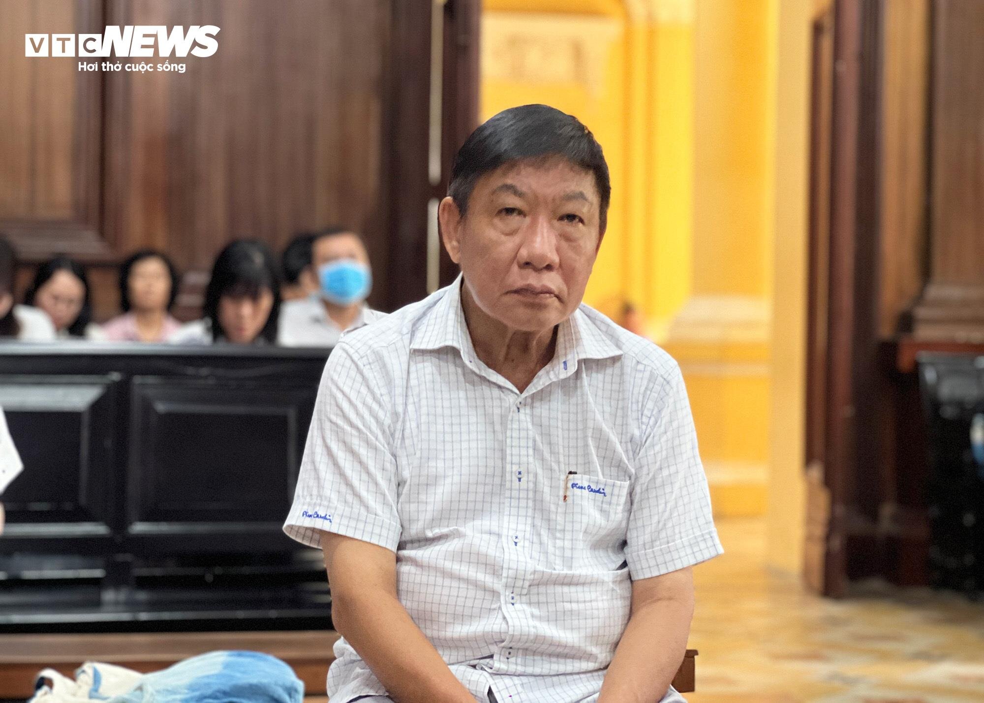 Bị cáo Phan Minh Tân (69 tuổi), cựu Giám đốc Sở Khoa học và Công nghệ TP.HCM tại phiên toà. (Ảnh: Hoàng Thọ)