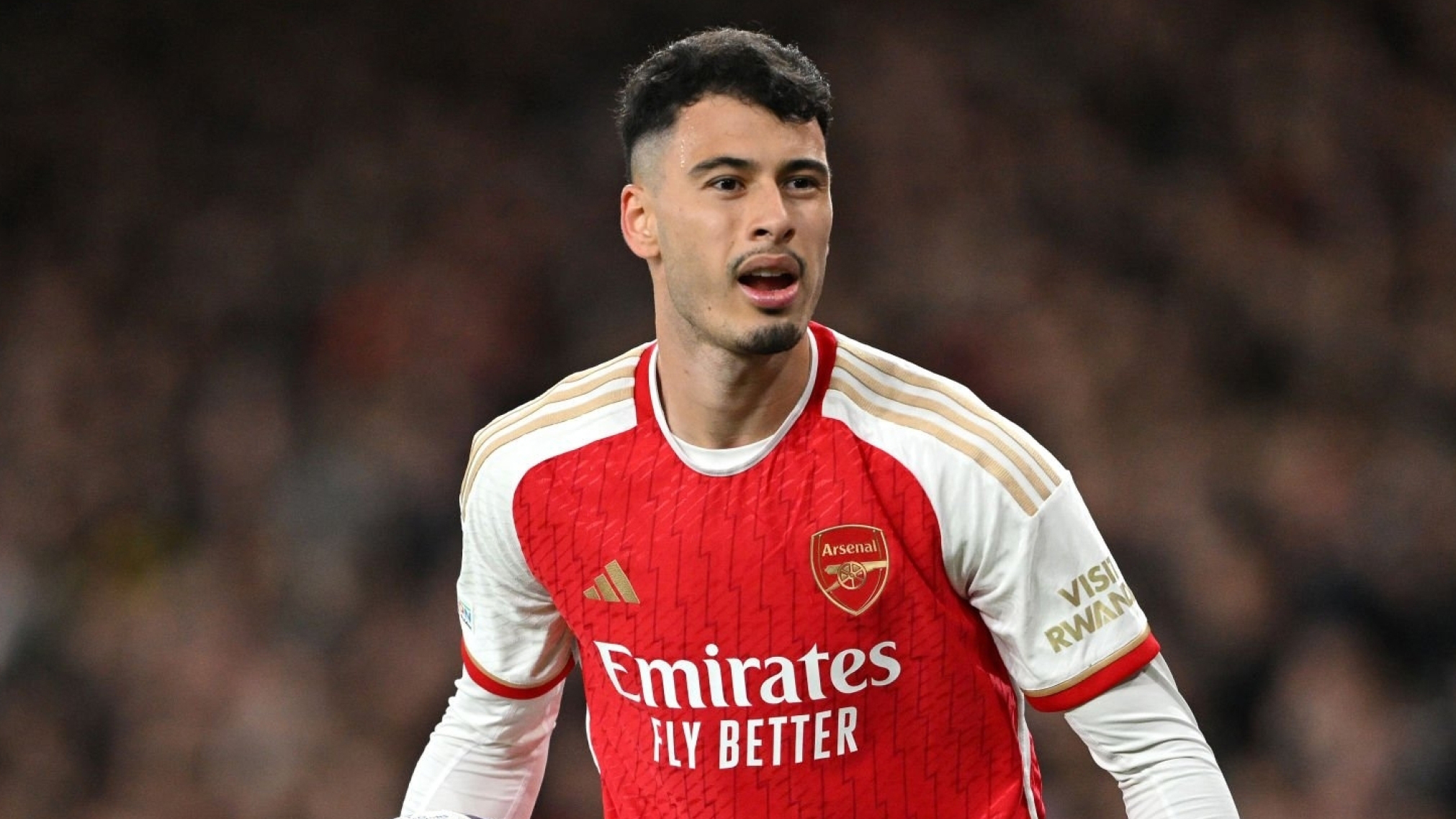 Arsenal phải tận dụng được thời cơ Man City, Liverpool kìm chân nhau.