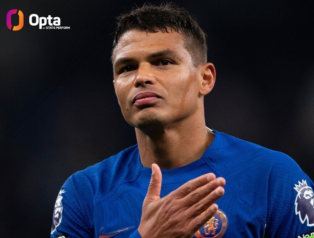 Thiago Silva là một trong những nhân vật chính của trận đấu tại Stamford Bridge, khi anh ghi một bàn và khiến Chelsea nhận một bàn thua. Trong lịch sử Ngoại Hạng Anh, chỉ có 4 cầu thủ từ 39 tuổi trở lên ghi bàn, đó là Silva, Teddy Sheringham, Dean Windass và Ryan Giggs.