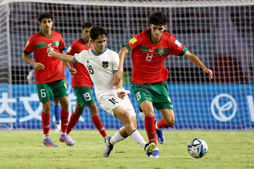 U17 Indonesia (áo trắng) nguy cơ phải nói lời chia tay World Cup ngay từ vòng bảng. Ảnh: Getty Images.