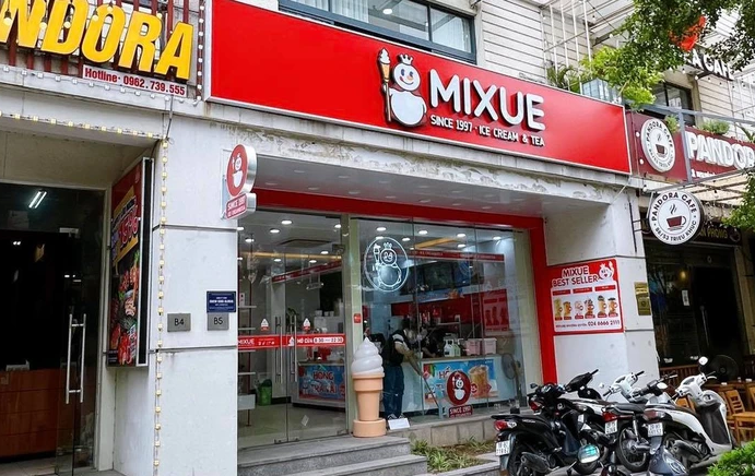 Những cửa hàng Mixue liên tiếp mọc lên ở Hà Nội. (Ảnh minh họa: CafeBiz)