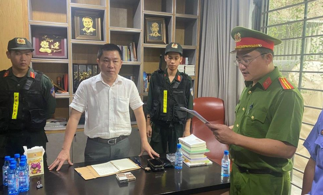 Cơ quan CSĐT Công an tỉnh Đồng Nai tống đạt quyết định khởi tố bị can và thi hành lệnh bắt giam đối với Nguyễn Khánh Hưng, Chủ tịch HĐQT Công ty Cổ phần Đầu tư LDG.