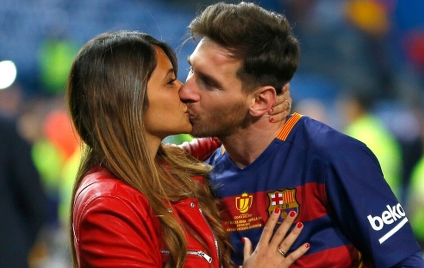 Cặp đôi trải qua cuộc sống êm đềm. Antonella lần lượt sinh cho Messi 3 cậu con trai, Thiago, Mateo và Ciro. Trong suốt thời gian chung sống, Messi luôn giữ vững hình ảnh của một người chồng mẫu mực.