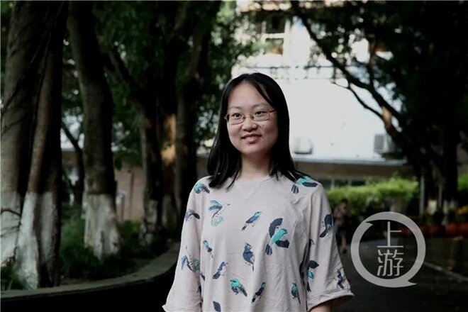Nhờ phương pháp giáo dục phù hợp của bố mẹ cùng với sự nỗ lực của bản thân, 2 lần Tạ Hân Dĩnh trở thành thủ khoa của thành phố Trùng Khánh (Trung Quốc). (Ảnh: Baidu)