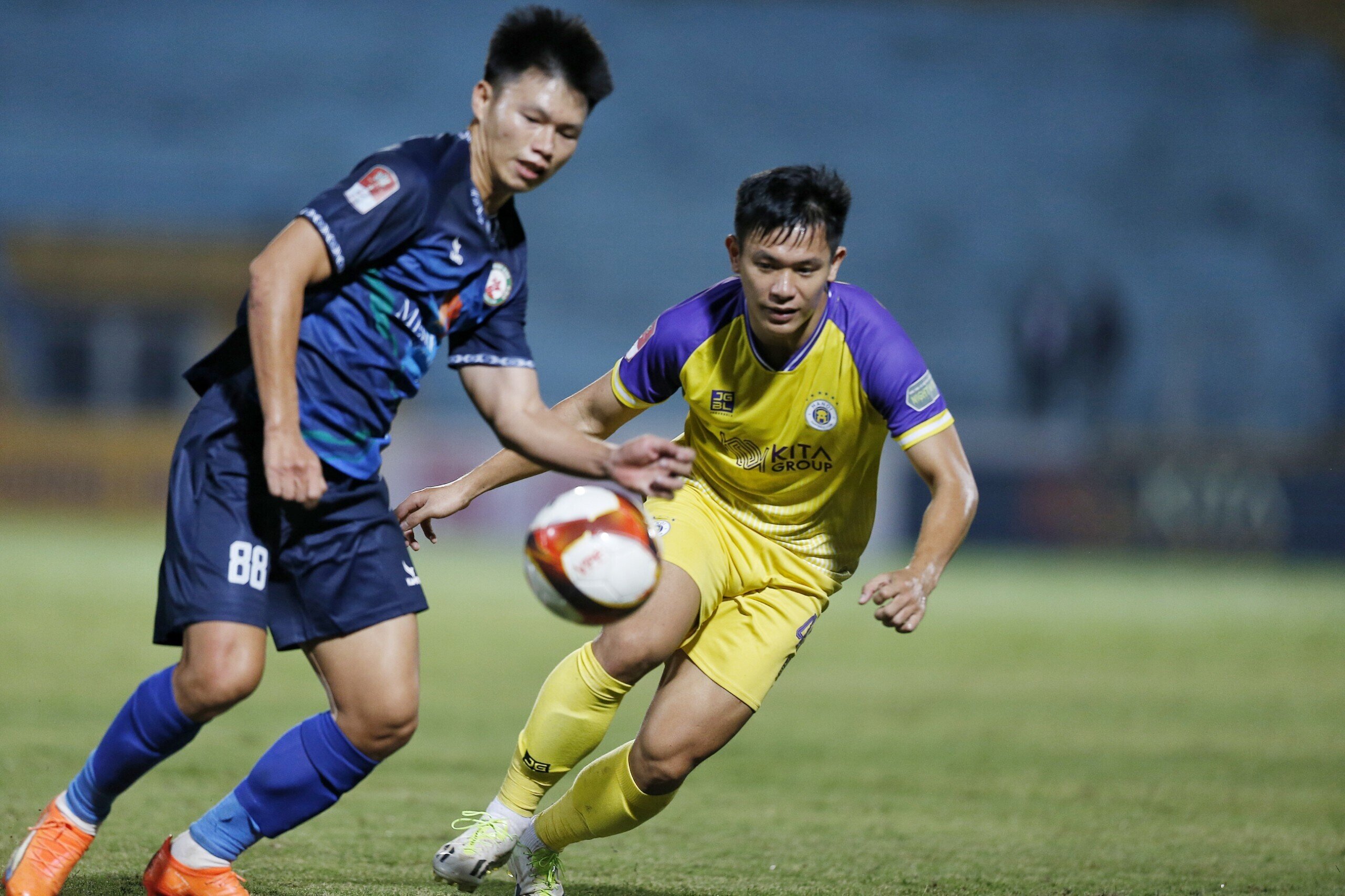 Hà Nội FC bất ngờ thất bại trước Quy Nhơn Bình Định. (Ảnh: BTC)
