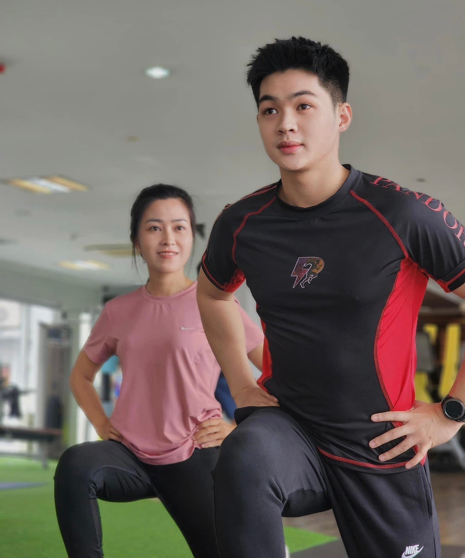 Ngoài thời gian học tập và tham gia hoạt động đoàn thể, Thái Dương còn dành thời gian đi làm thêm để trang trải thêm chi phí sinh hoạt. Nam sinh cũng đang làm thêm công việc huấn luyện viên thể hình tại một Trung tâm Thể dục Thể thao gần trường.