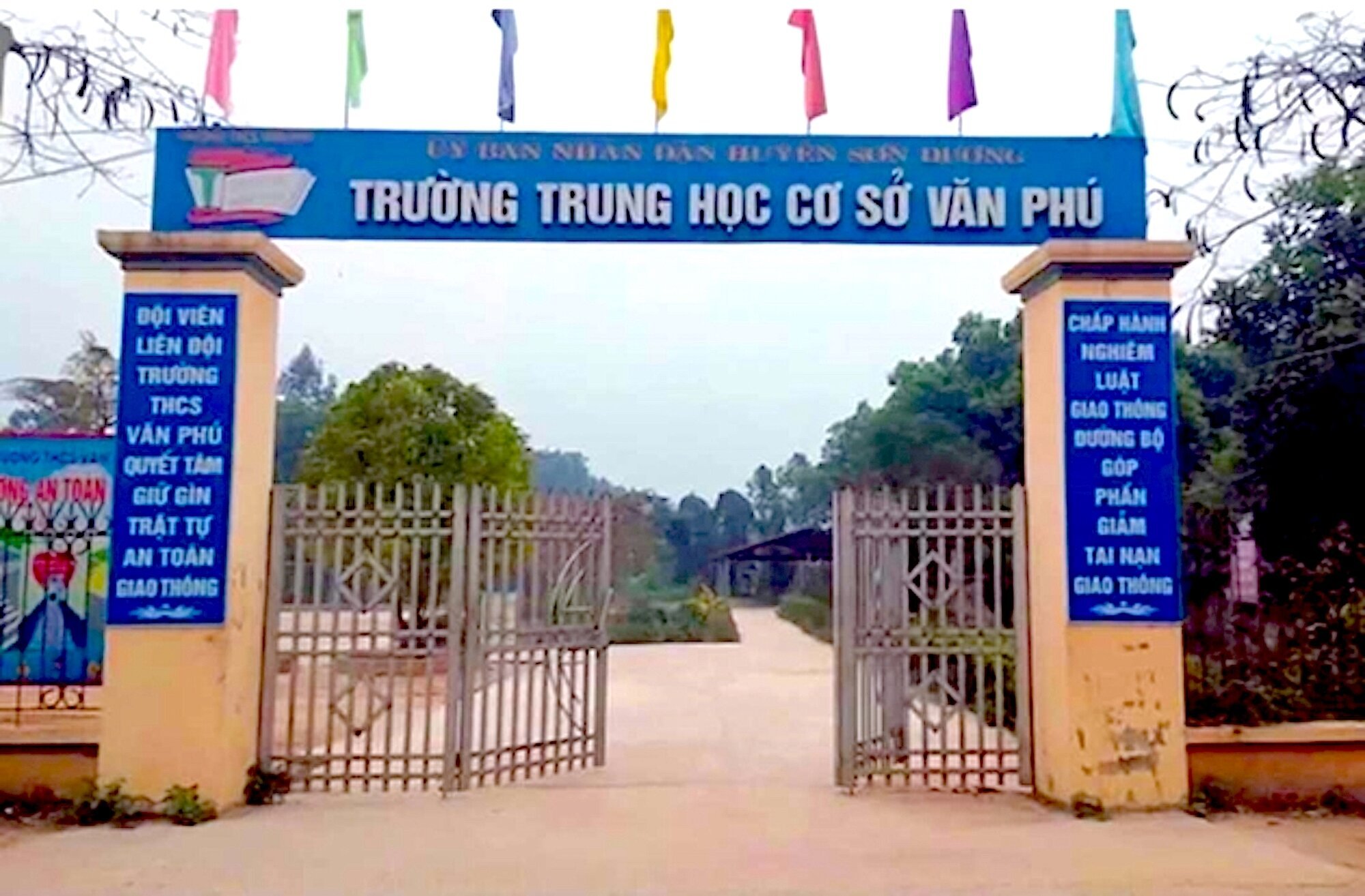 Trường THCS Văn Phú (Tuyên Quang) -  nơi xảy ra sự việc học sinh ném dép vào mặt cô giáo.