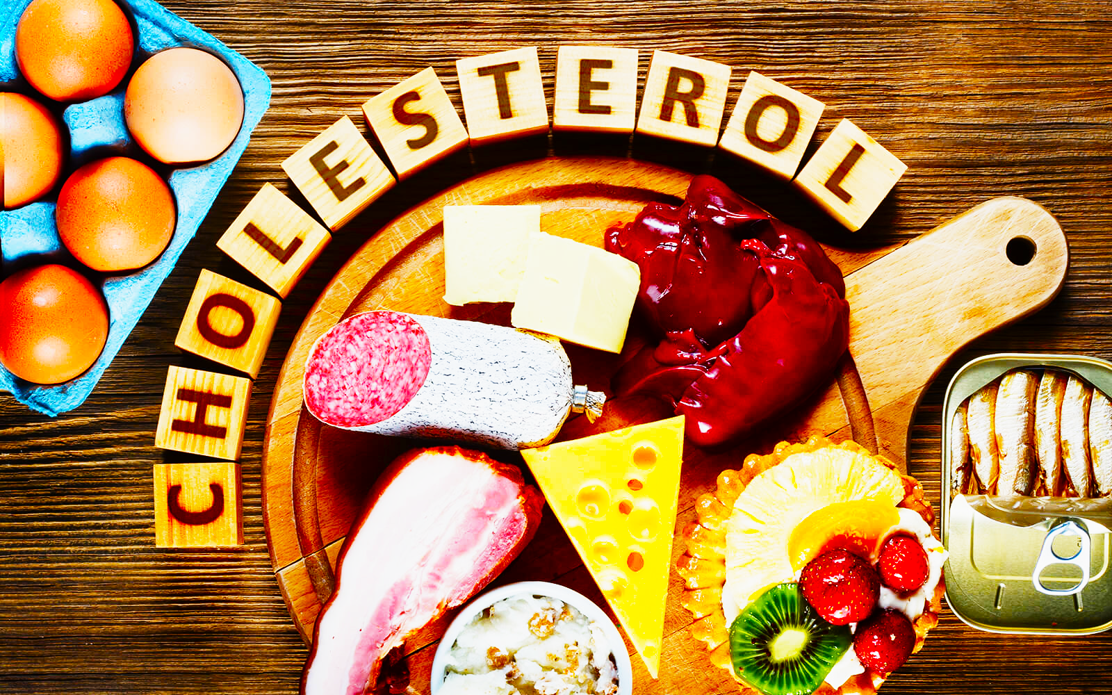 Ăn nhiều hơn những thực phẩm này để giúp giảm cholesterol xấu một cách tự nhiên. (Ảnh: medkart)