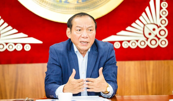 Bộ trưởng Bộ VHTT&DL Nguyễn Văn Hùng phát biểu tại buổi họp. (Ảnh: Quý Lượng)