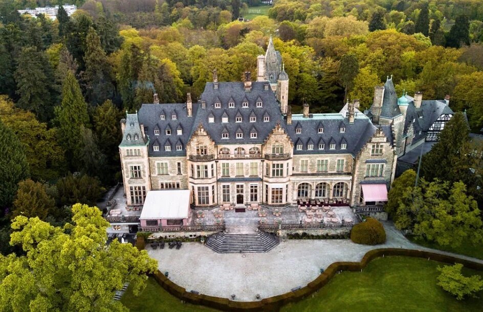 Lâu đài Schlosshotel - nơi vợ Harry Maguire muốn thuê.