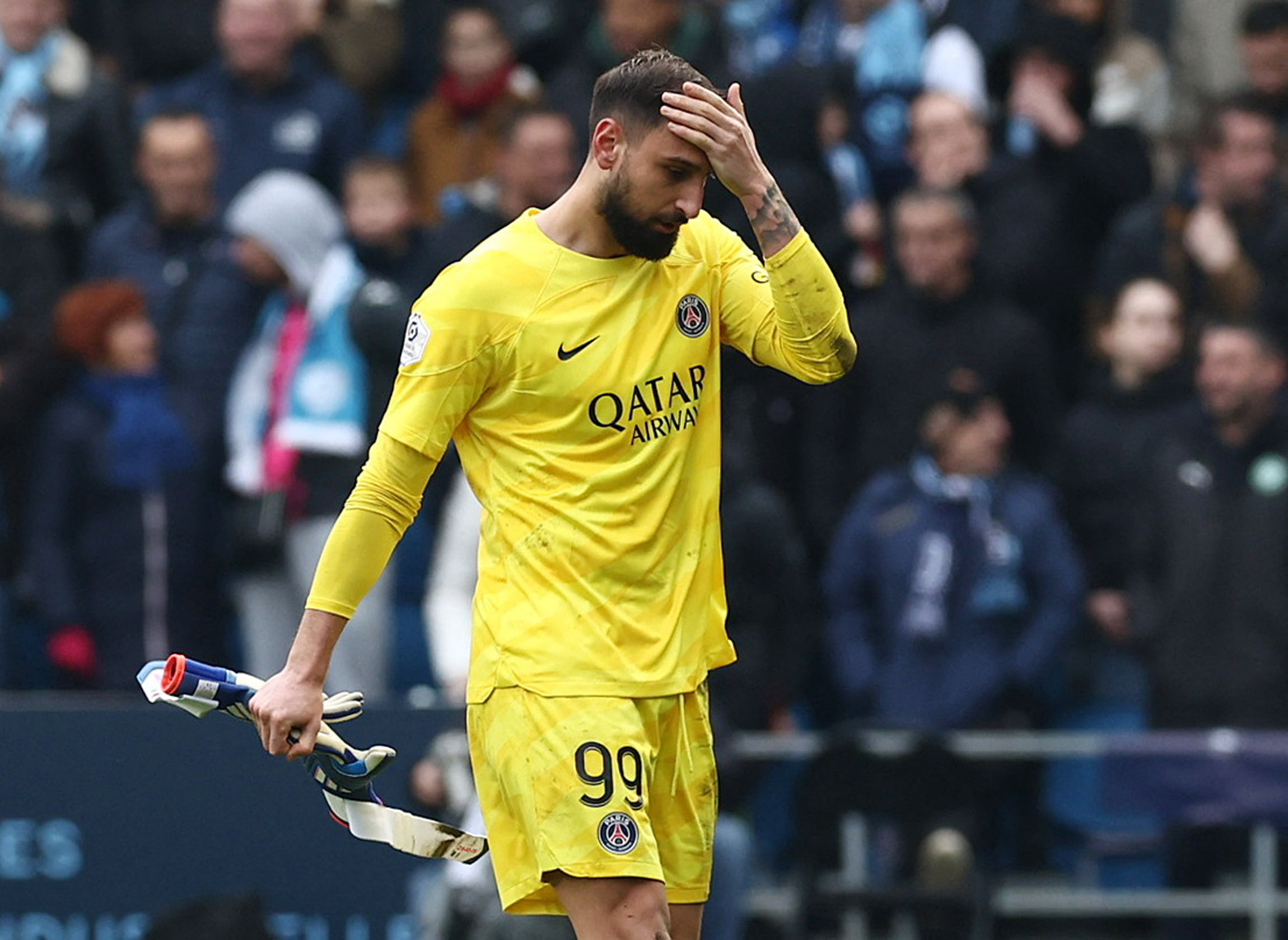 Thủ môn Gianluigi Donnarumma (PSG - 45 triệu euro): Tuyển thủ Italy mắc nhiều sai sót ở Ligue 1 nhưng đang có phong độ tốt tại Champions League. Những pha cứu thua của Donnarumma giúp PSG gianh điểm trước Newcastle, qua đó ghi danh vào vòng 16 đội.