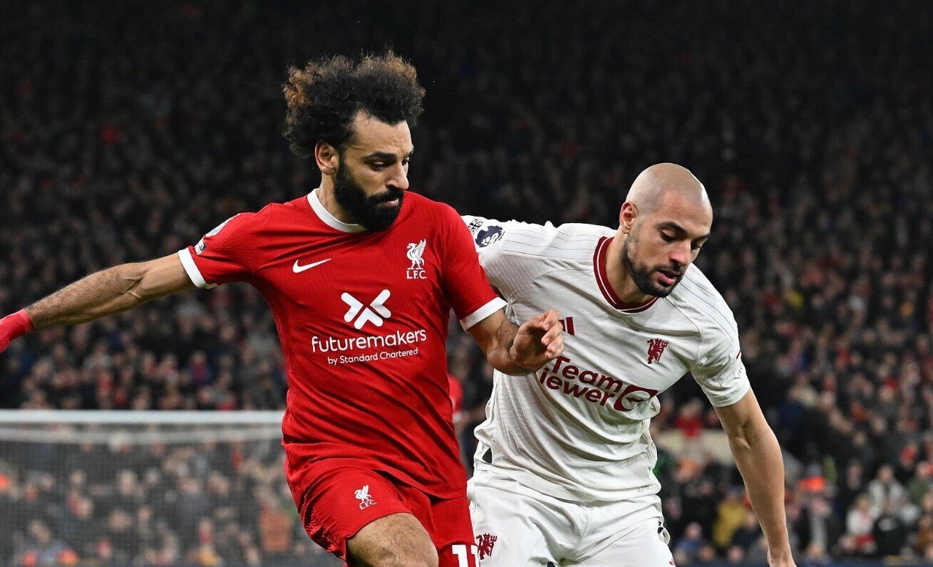 Salah bất lực trước hàng thủ Man Utd.