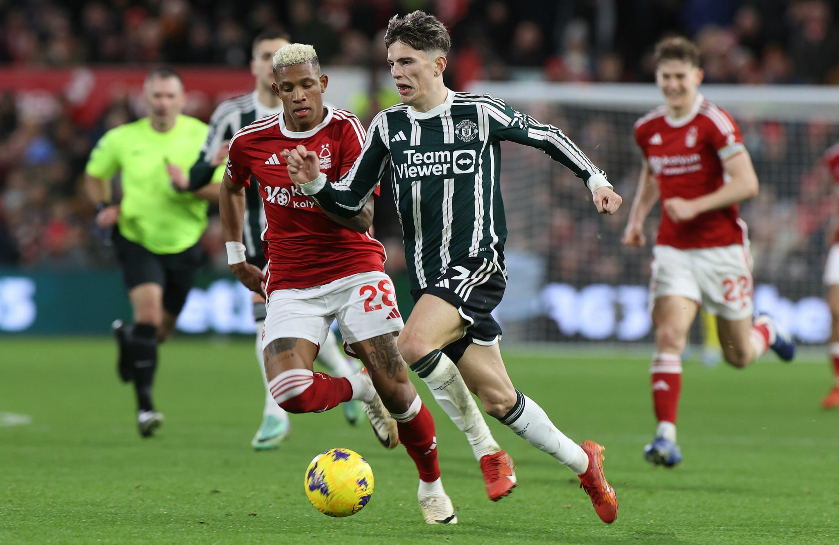 Man Utd chơi tệ trước Nottingham Forest. (Ảnh: Getty Images)