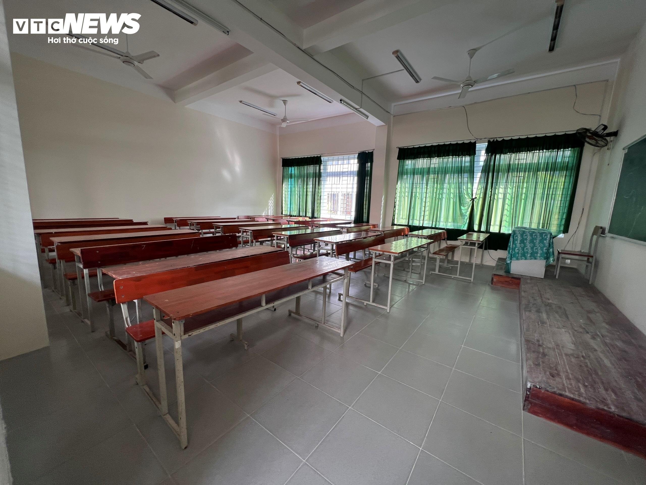 Thời gian qua, nhiều giảng viên của Trường Cao đẳng Y tế Quảng Nam ngừng việc tập thể.