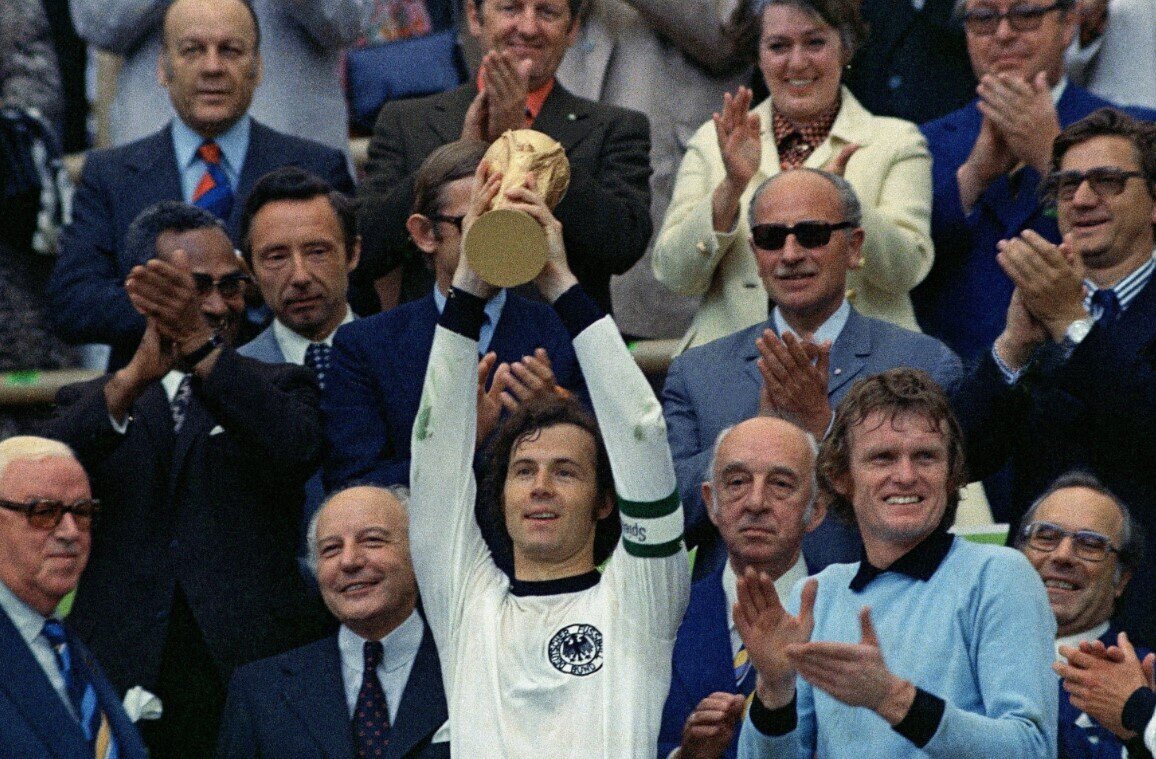 Beckenbauer có sự nghiệp vĩ đại.