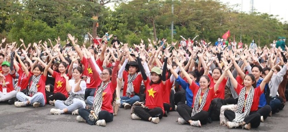 Các tình nguyện viên tham gia Cộng đồng Xanh Việt Nam.