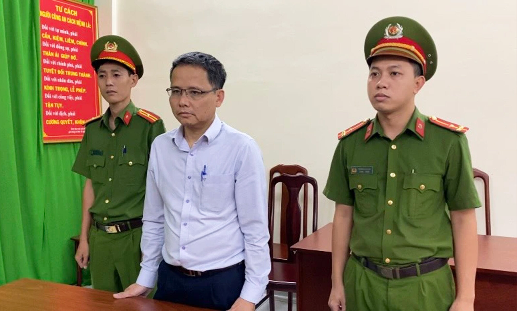 Cơ quan điều tra bắt tạm giam Phó Cục trưởng Cục đăng kiểm Việt Nam Nguyễn Vũ Hải.