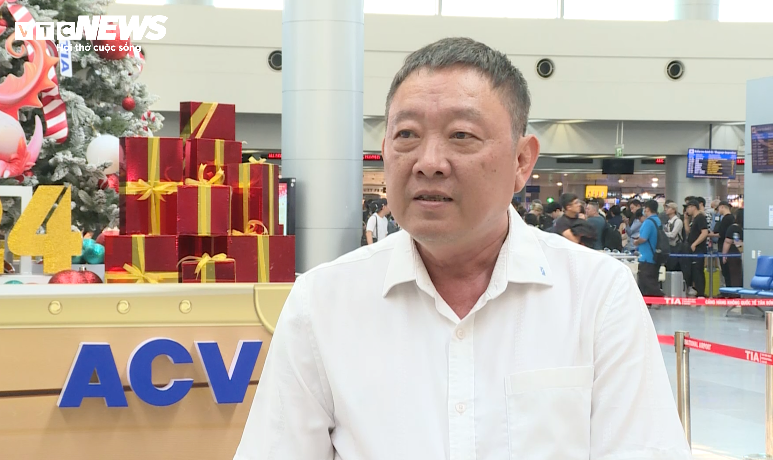 Ông Nguyễn Nam Tiến, Phó Giám đốc Cảng hàng không quốc tế Tân Sơn Nhất.