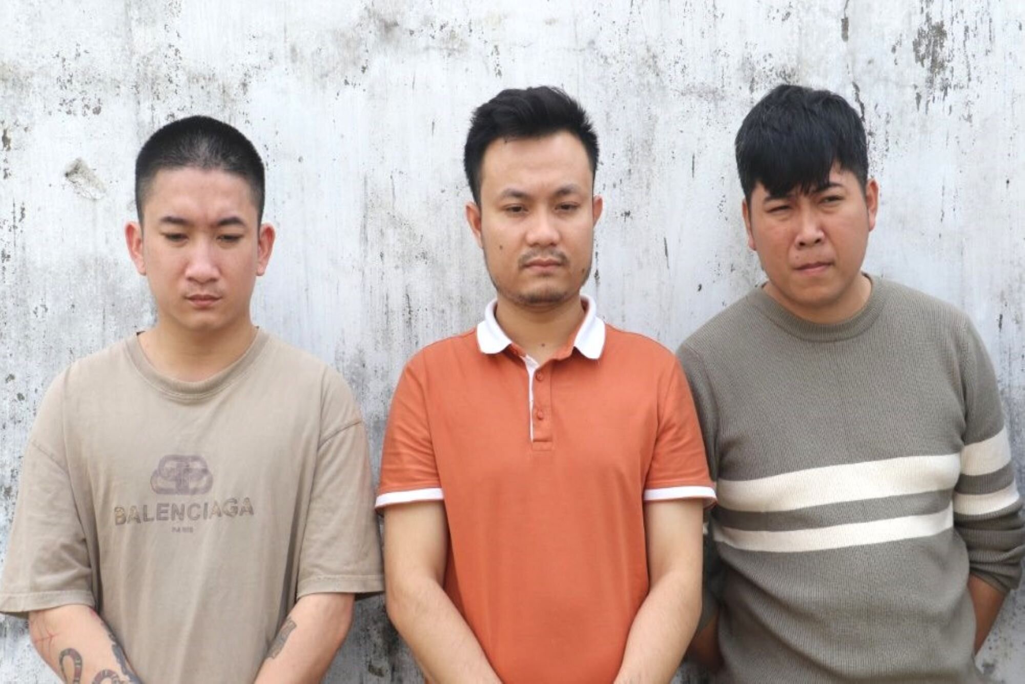 Nhóm điều hành đường dây đánh bạc (từ trái sang) tại Nghệ An gồm Lê Công Tuấn Anh, Phan Trọng Huy và Trương Văn Công. (Ảnh: Công an Nghệ An)