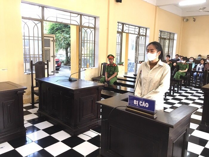 Nguyễn Dạ Thảo tại phiên tòa sơ thẩm. (Ảnh: C.A)