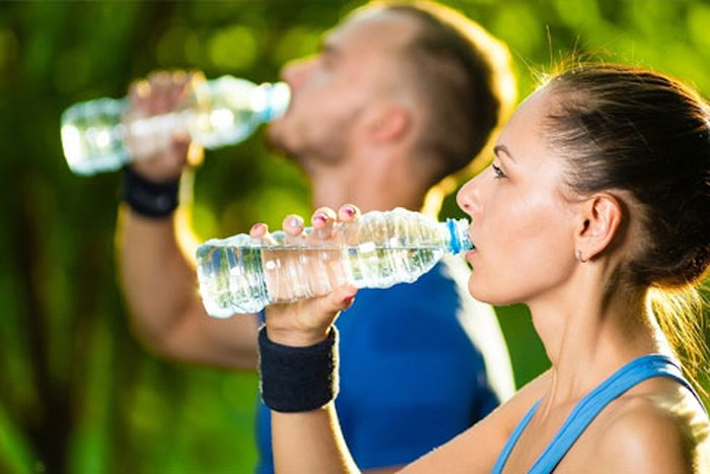 Uống nước có thể giúp giảm cân.
