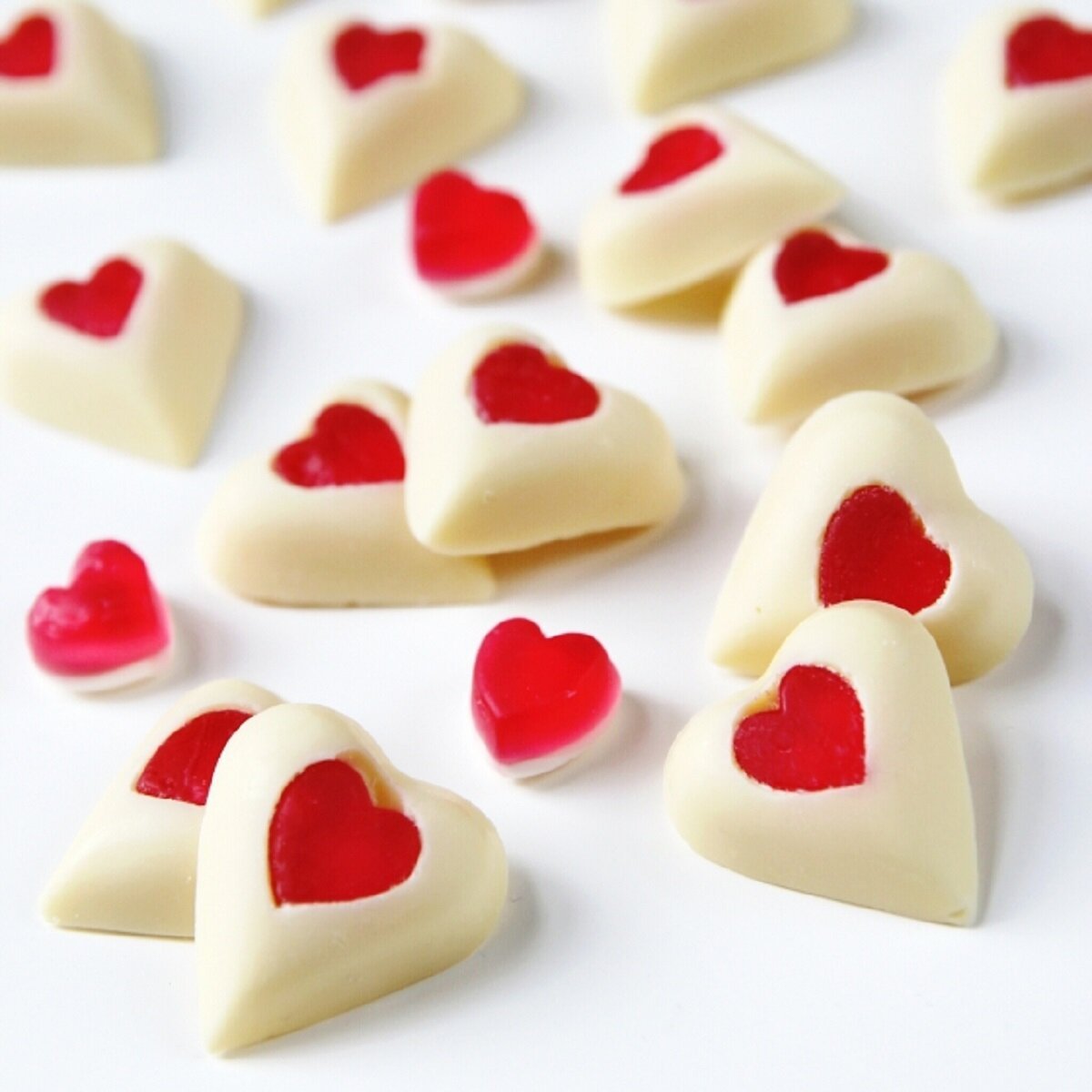 Chocolate trắng là món quà tượng trưng cho ngày Valentine trắng 14/3. (Ảnh: Gatheringbeauty)
