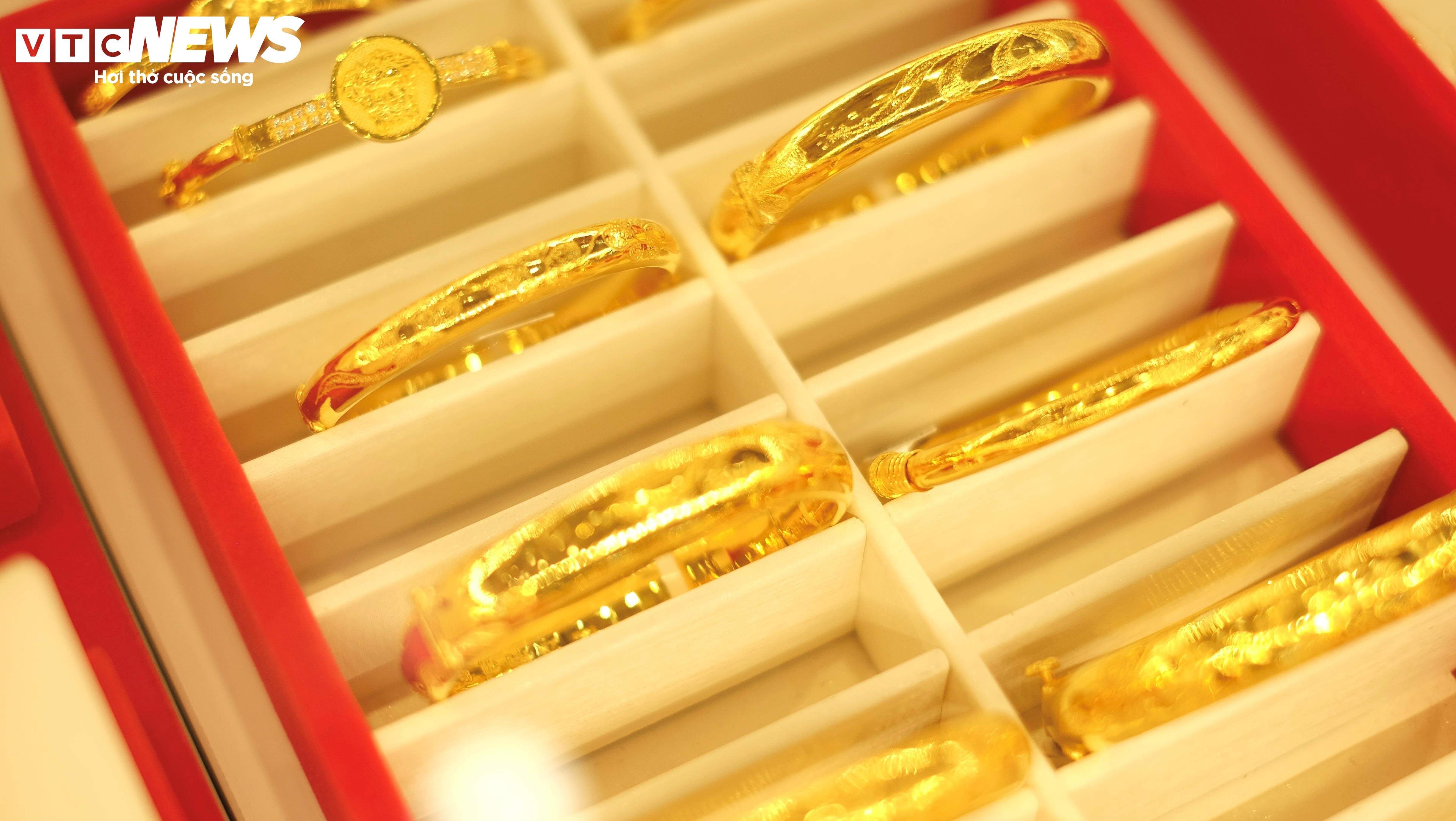 Nghị định 24 đang kỳ vọng được sửa đổi để bình ổn thị trường vàng trong nước
