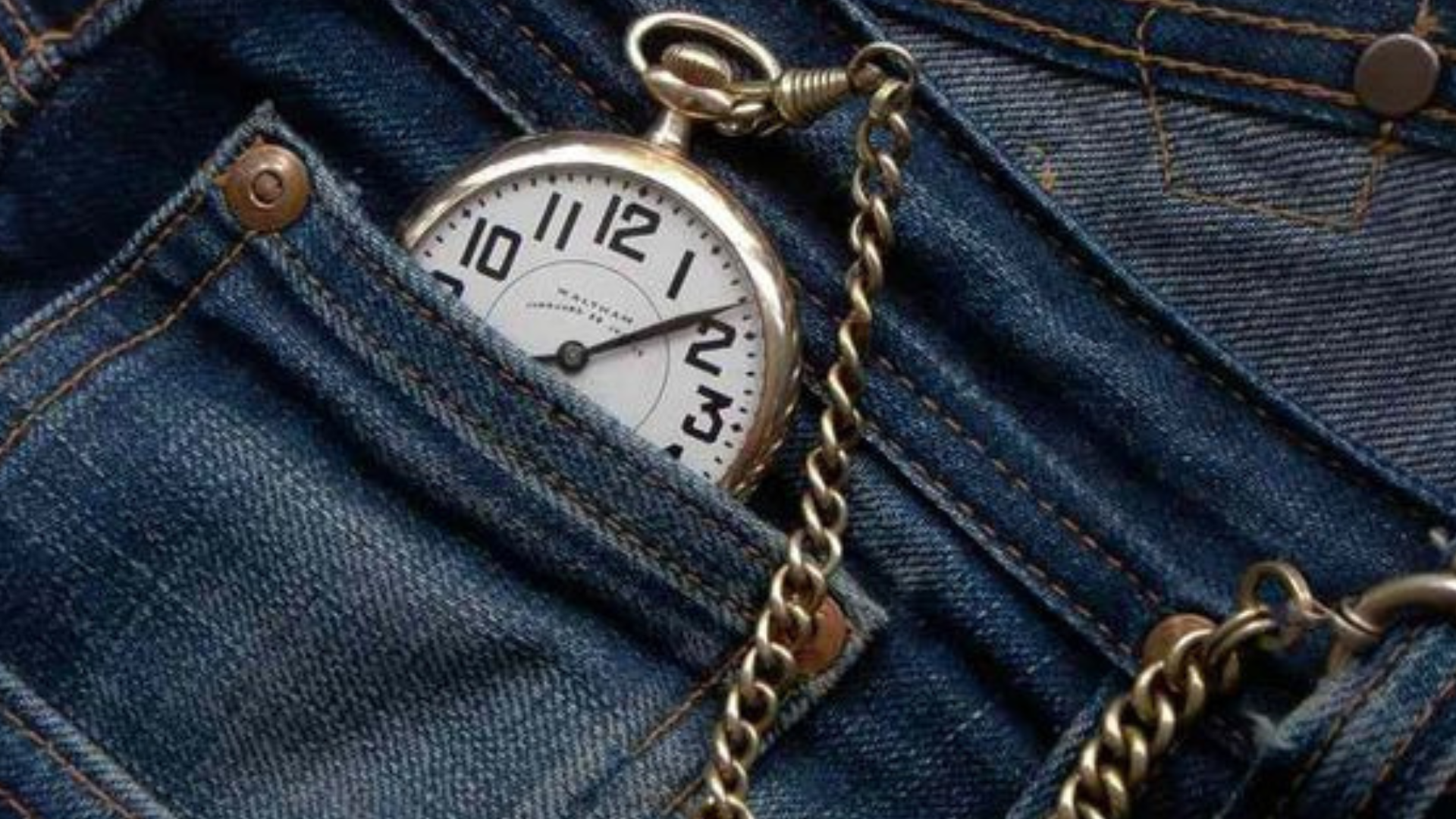 Bây giờ, hẳn bạn đã biết vì sao quần jean luôn có chiếc túi nhỏ xíu bên hông? (Ảnh: Pinterest)