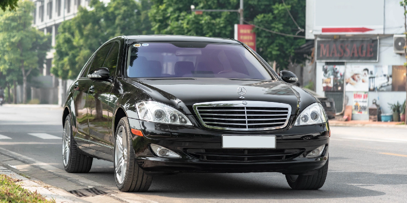 Mercedes-Benz S550 là một trong những mẫu sedan siêu sang và cao cấp nhất của hãng xe Đức. (Ảnh: AutoPro)