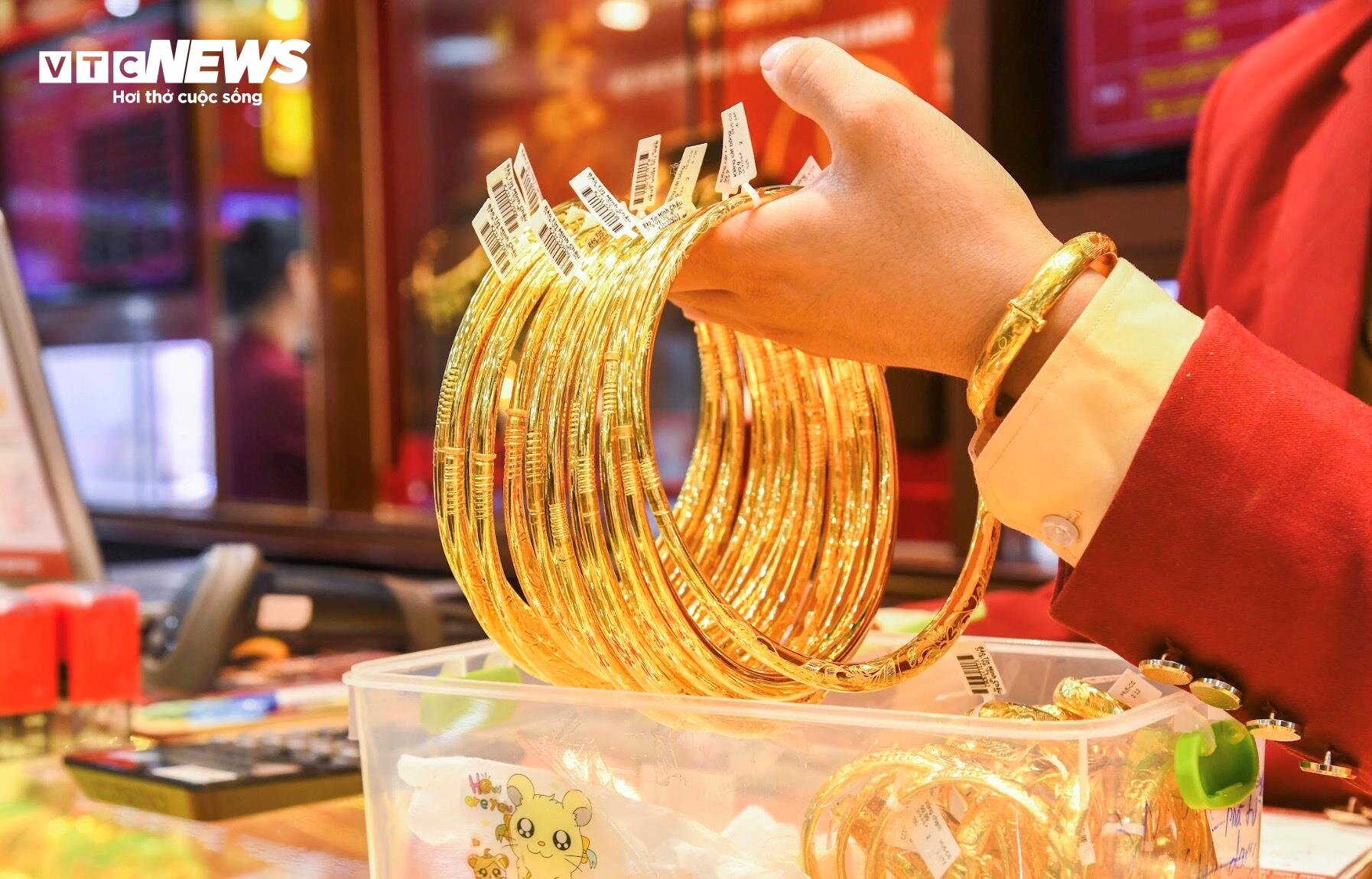 Ngân hàng Nhà nước đề nghị các bộ, ngành liên quan phối hợp thực hiện quản lý thị trường vàng.