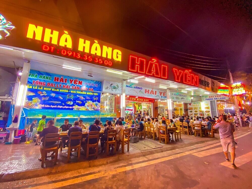 Nhà hàng Hải Yến là một trong những quán ăn ngon ở Cát Bà. (Ảnh: Tripadvisor)