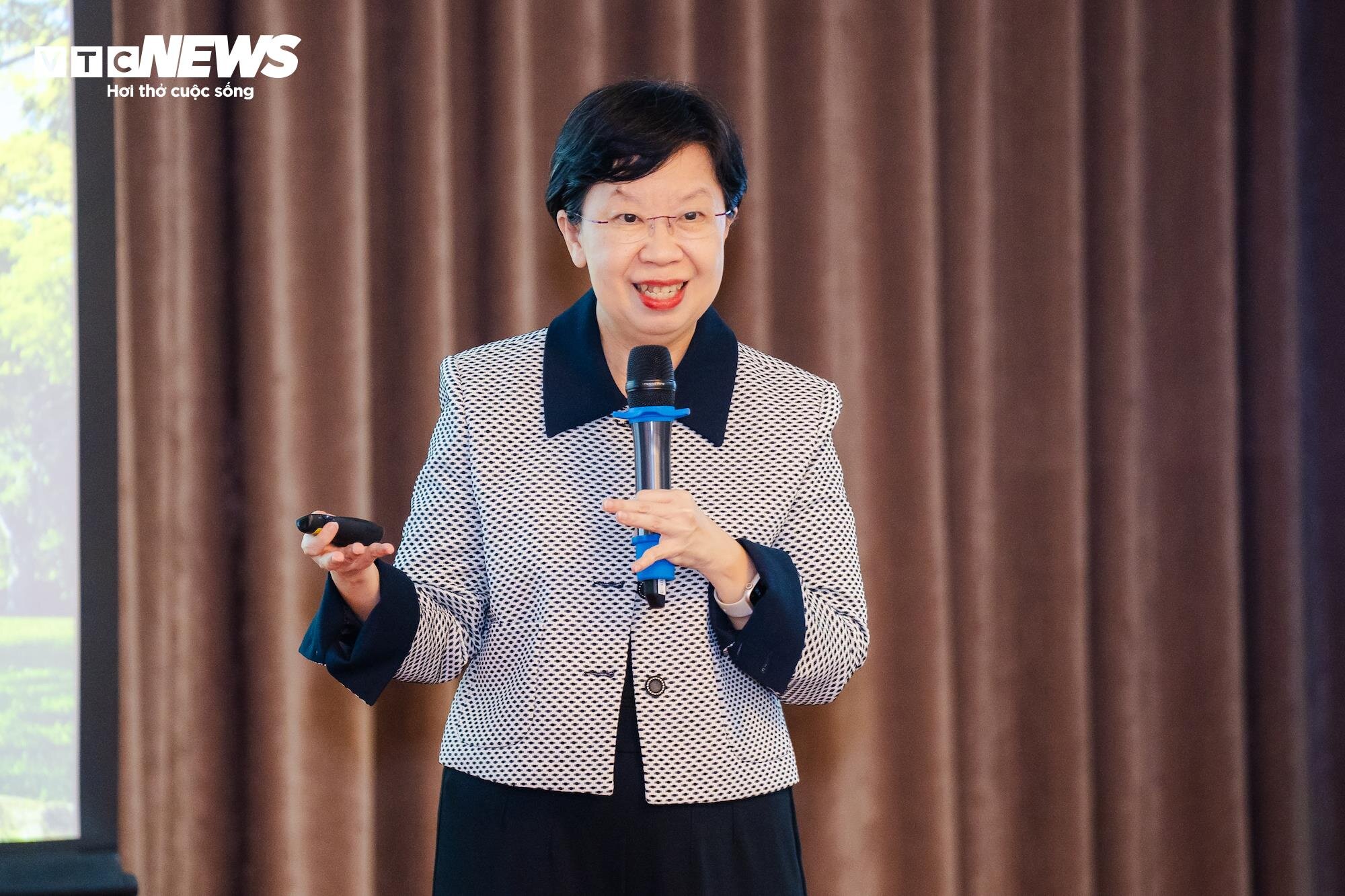 GS Lily Kong, Chủ tịch Đại học Quản lý Singapore.