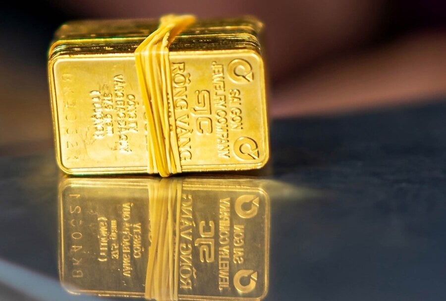 Người dân cần bán vàng miếng tại những nơi đã được Ngân hàng Nhà nước cấp giấy phép. (Ảnh: Vietnamnet)
