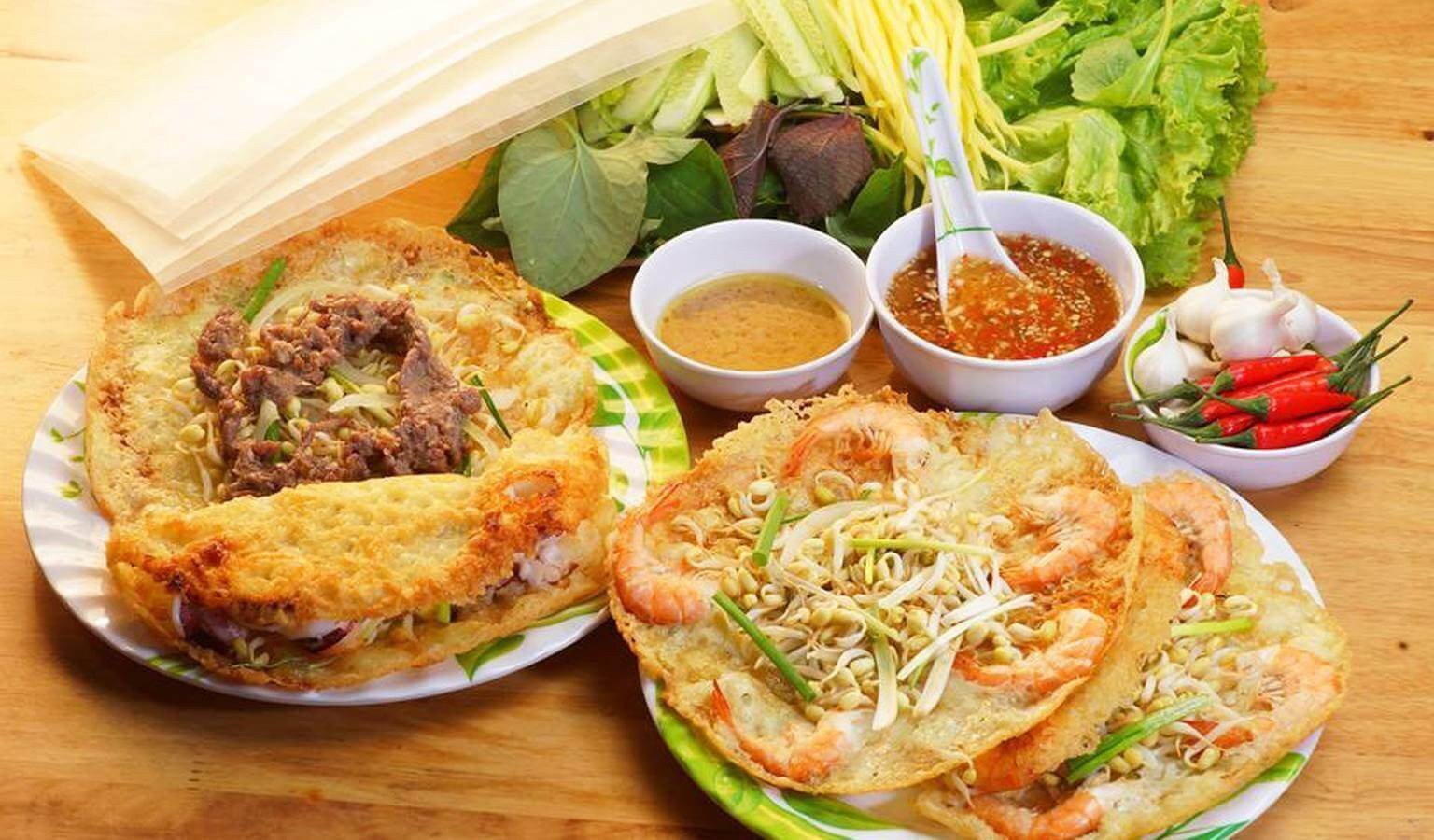 Nhắc đến bánh xèo tôm nhảy Quy Nhơn, chắc chắn du khách không thể bỏ lỡ cơ hội thưởng thức tại quán Gia Vỹ.