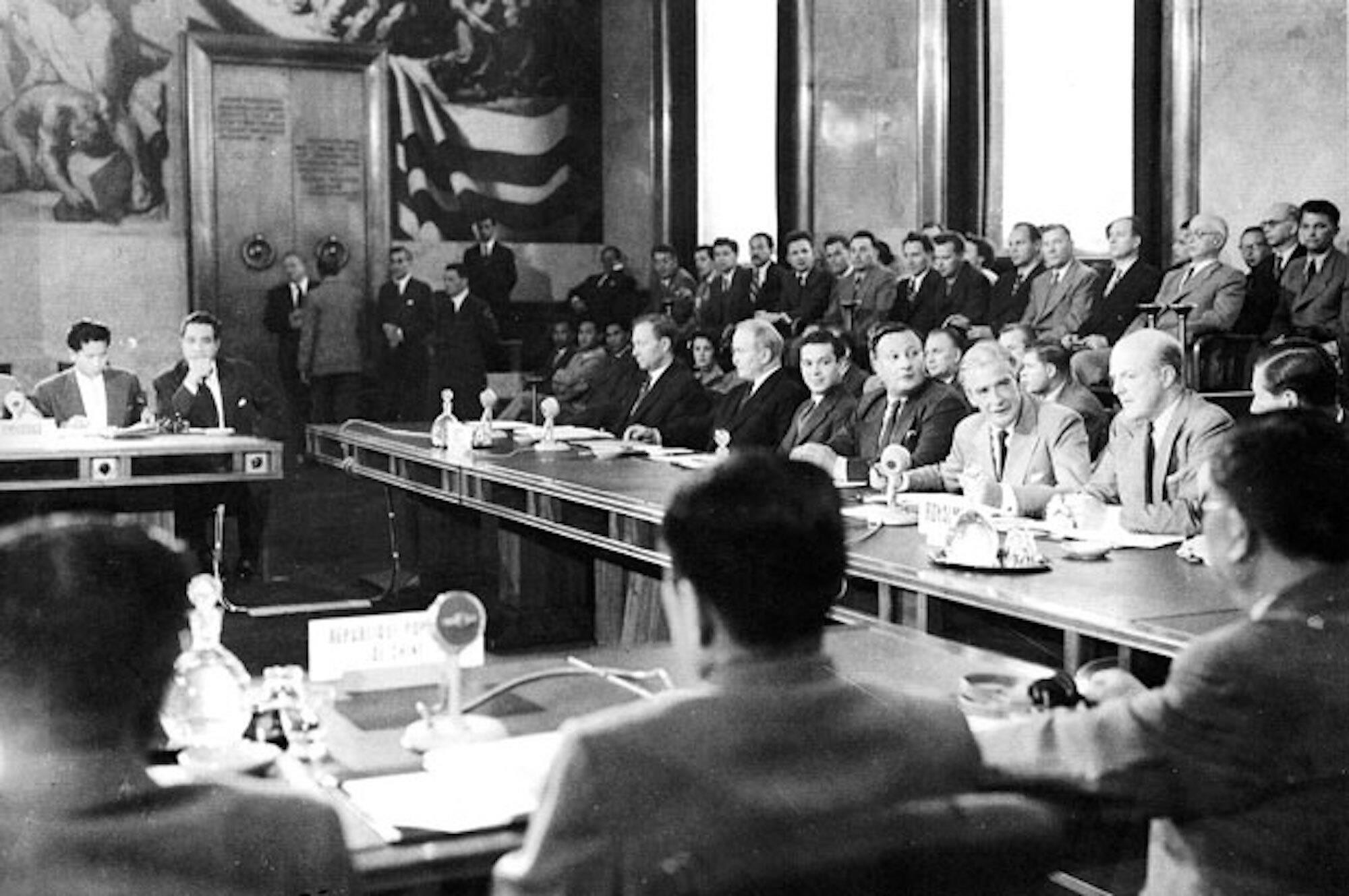  Lời khai đầu tiên của tướng De Castries sau khi bại trận ở Điện Biên Phủ là gì? - 6