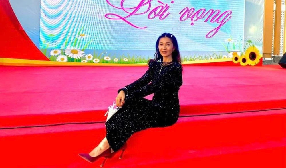 Việc trở thành giáo viên tiếng Anh đến với cô Rubi Trịnh là một cơ duyên, bởi năm đó khi thi đại học, cô đăng ký nguyện vọng vào ngành Y tế theo mong muốn của bố mẹ, nhưng sau đó lại quay về học sư phạm, gắn bó với nghiệp trồng người đến thời điểm hiện tại.