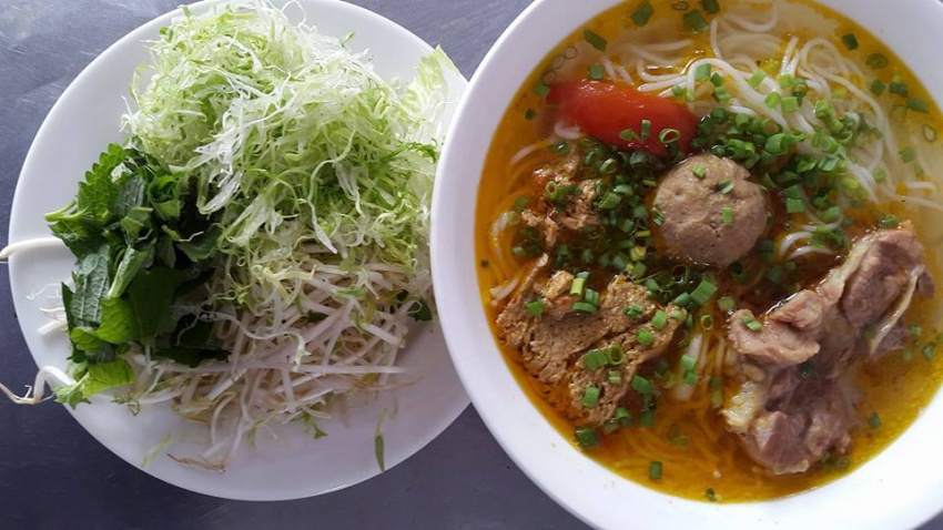 Quán ăn 81 - bún riêu cua đồng & bún chả cá - điểm đến lý tưởng để thưởng thức bún riêu tại Nha Trang.