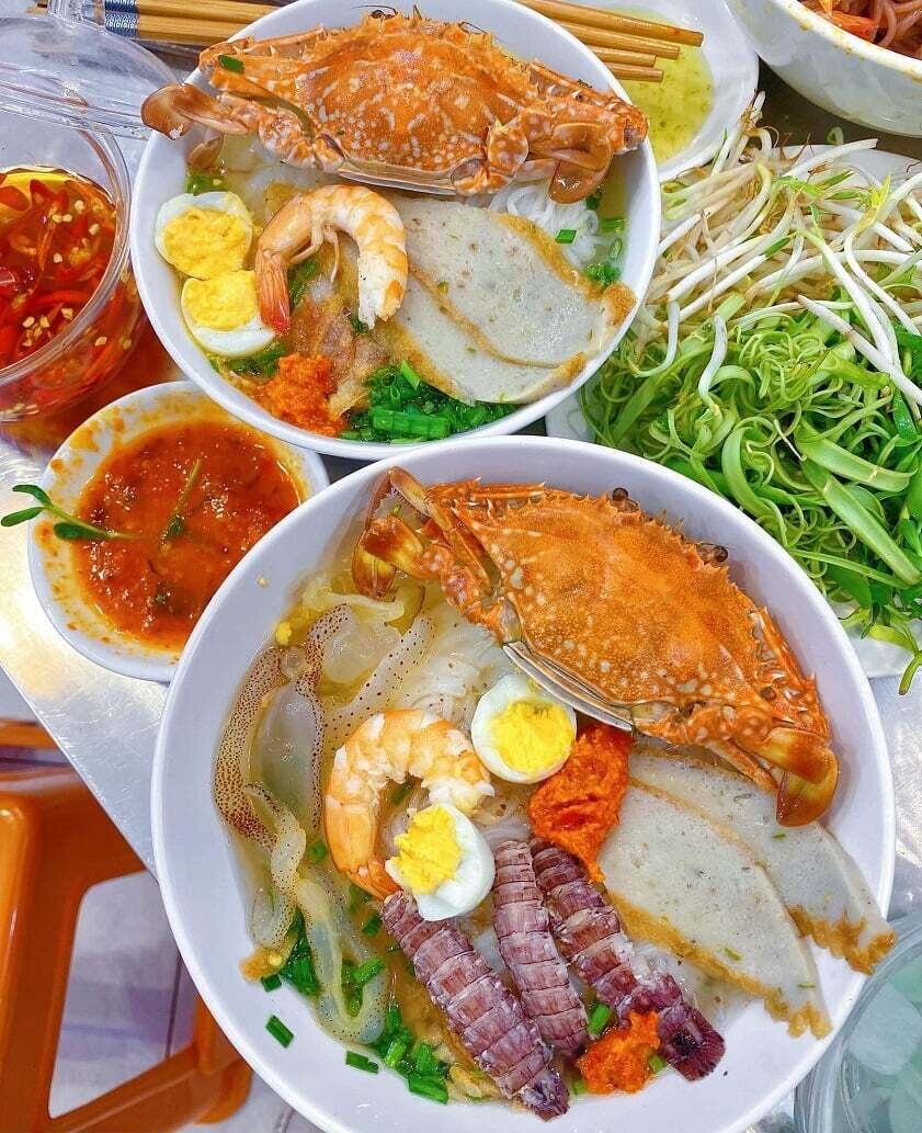 Lưu ngay 10 quán bánh canh ngon nức tiếng ở Nha Trang