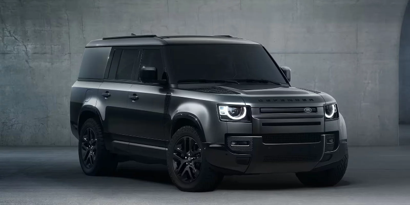 Land Rover Defender 130 là một phiên bản mở rộng của dòng xe Defender huyền thoại. (Ảnh: Land Rover Vietnam)