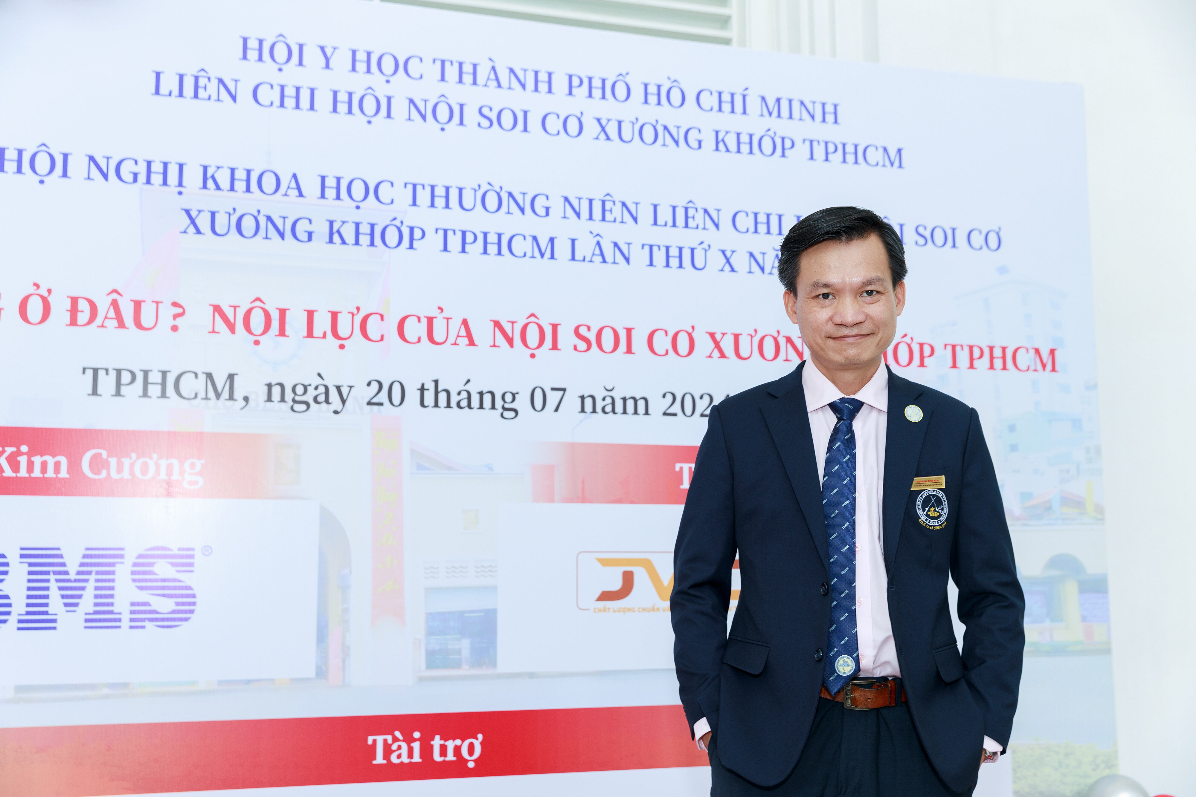 Tiến sĩ, bác sĩ Phan Đình Mừng - Phó giám đốc kiêm Viện trưởng Viện Chấn thương - chỉnh hình Bệnh viện Quân y 175,  Phó Chủ tịch liên chi hội. (Ảnh: BTC)