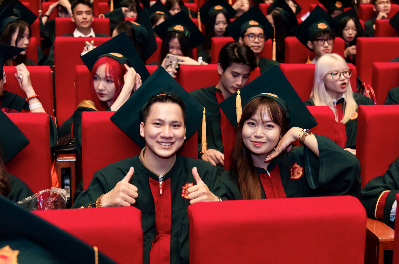 Hơn 1.000 sinh viên, học viên tốt nghiệp.